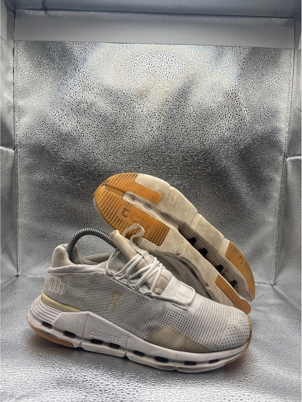 On cloudnova white undyed